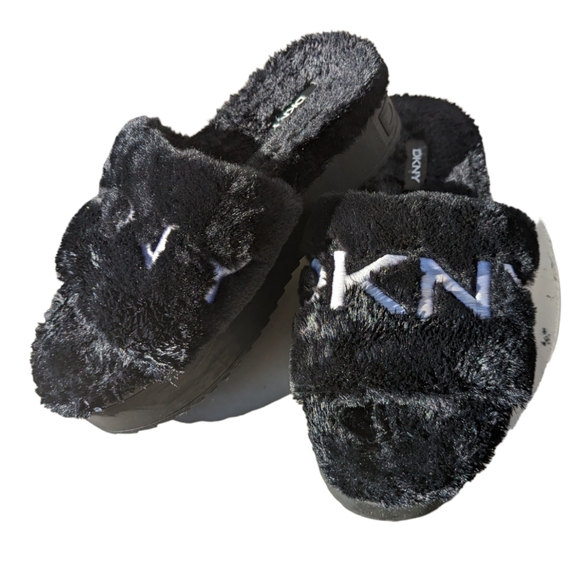 DKNY Sandals for women - Picture 3 of 12